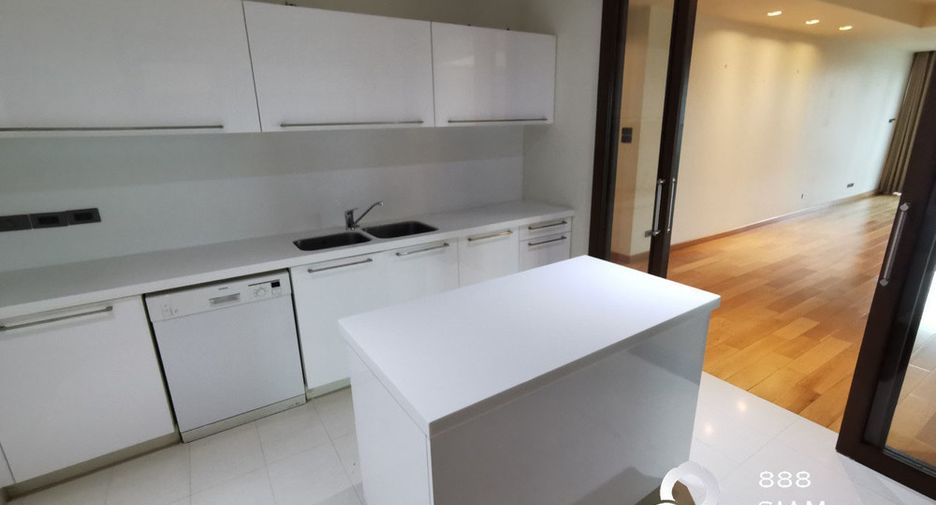 For rent and for sale 4 bedrooms condo in Khlong Toei, Bangkok