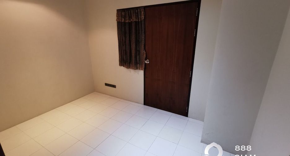 For rent and for sale 4 bedrooms condo in Khlong Toei, Bangkok