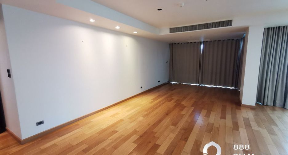 For rent and for sale 4 bedrooms condo in Khlong Toei, Bangkok