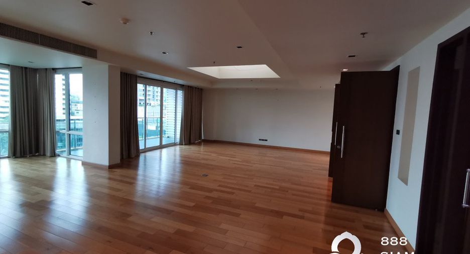 For rent and for sale 4 bedrooms condo in Khlong Toei, Bangkok