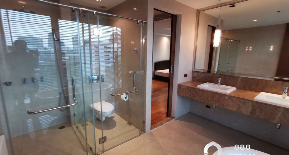 For rent and for sale 4 bedrooms condo in Khlong Toei, Bangkok
