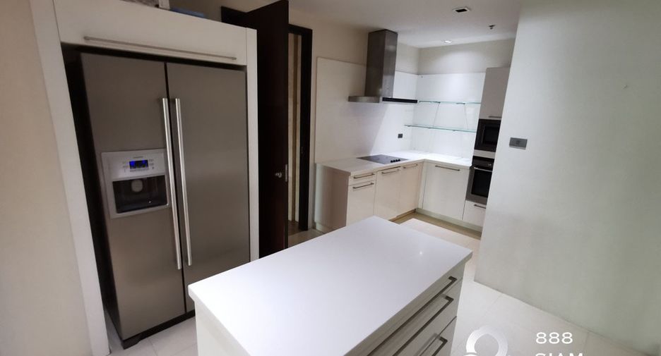 For rent and for sale 4 bedrooms condo in Khlong Toei, Bangkok