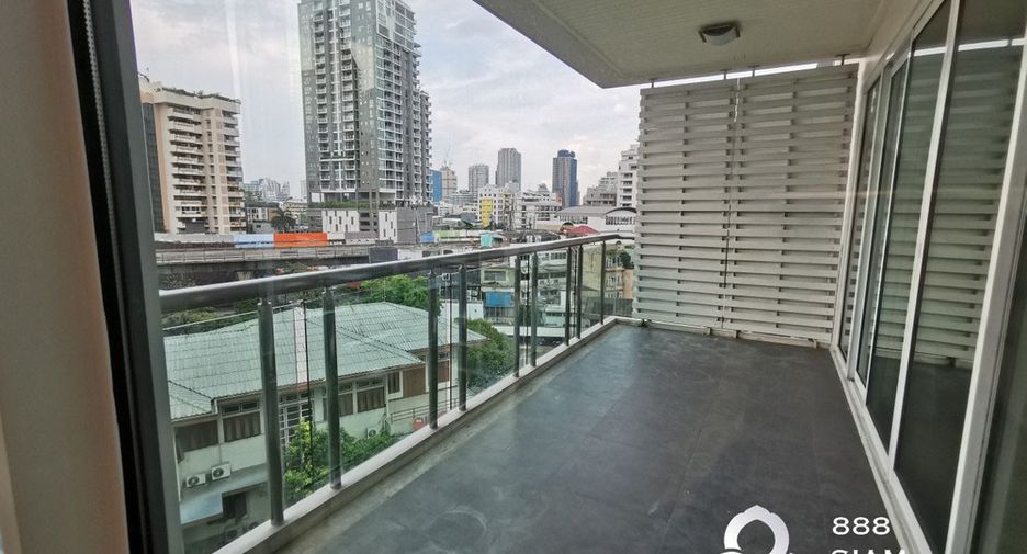 For rent and for sale 4 bedrooms condo in Khlong Toei, Bangkok
