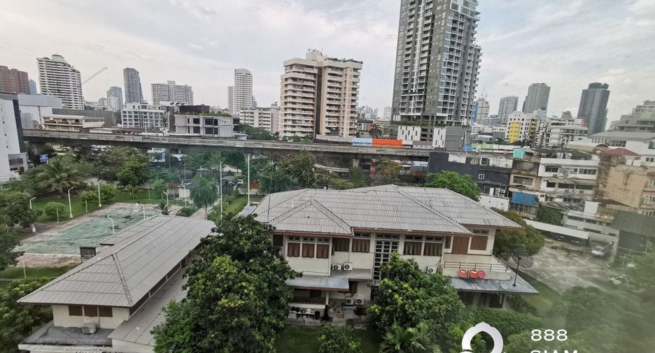 For rent and for sale 4 bedrooms condo in Khlong Toei, Bangkok