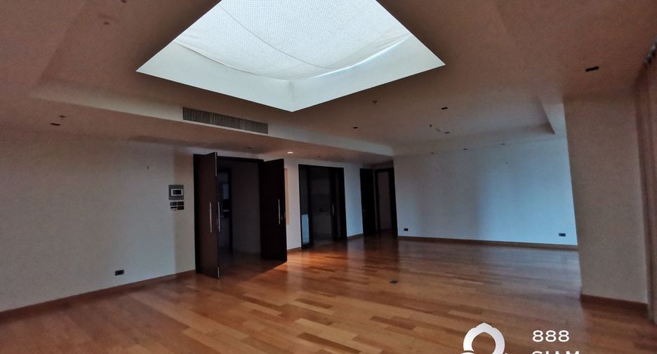 For rent and for sale 4 bedrooms condo in Khlong Toei, Bangkok