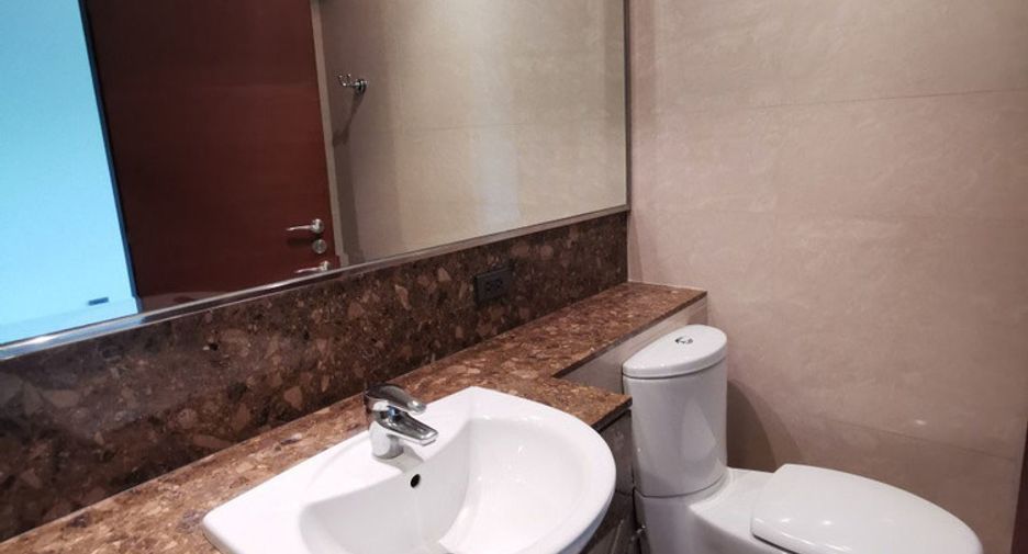 For rent and for sale 4 bedrooms condo in Khlong Toei, Bangkok