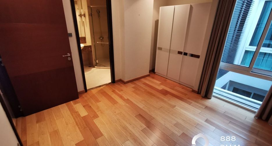 For rent and for sale 4 bedrooms condo in Khlong Toei, Bangkok