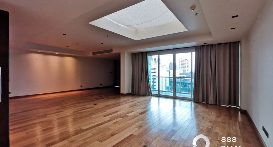 For rent and for sale 4 bedrooms condo in Khlong Toei, Bangkok