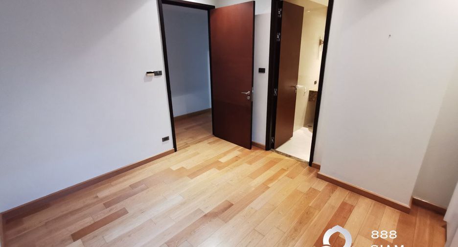 For rent and for sale 4 bedrooms condo in Khlong Toei, Bangkok
