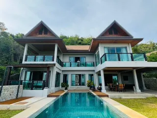 For rent 3 Beds villa in Mueang Phuket, Phuket
