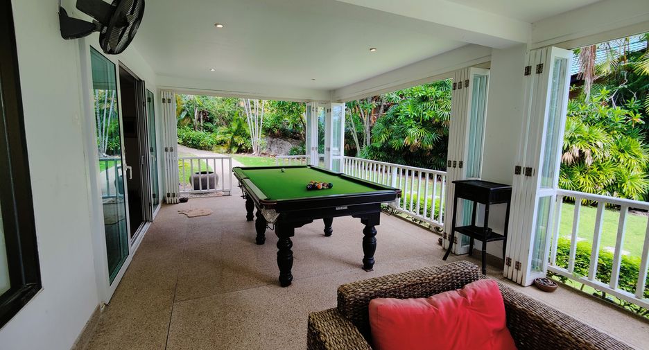For sale 7 bed villa in Cha Am, Phetchaburi