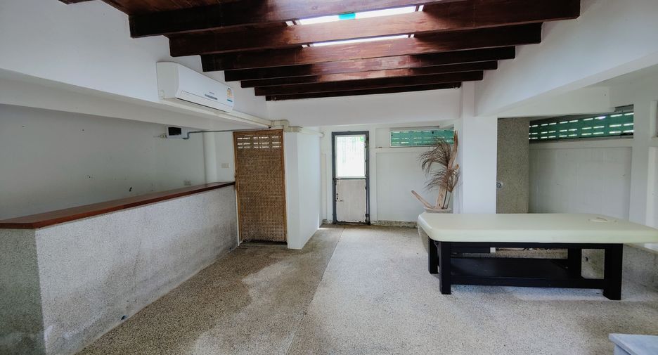 For sale 7 bed villa in Cha Am, Phetchaburi