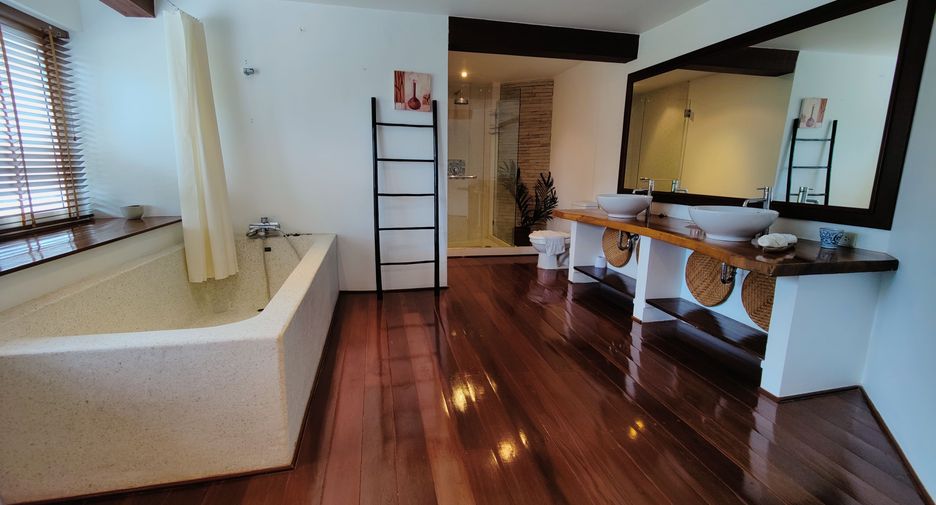 For sale 7 bed villa in Cha Am, Phetchaburi