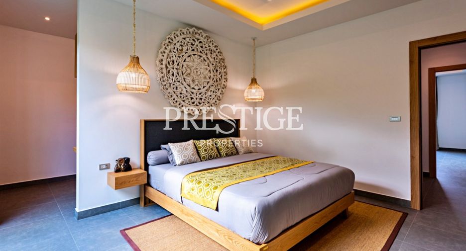For sale 4 bedrooms house in East Pattaya, Pattaya