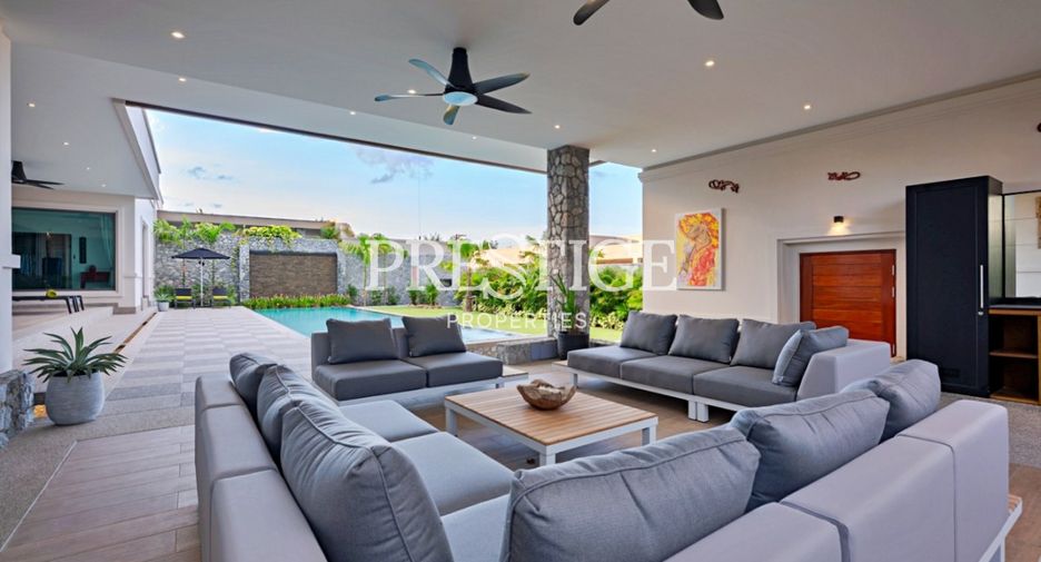 For sale 4 bedrooms house in East Pattaya, Pattaya