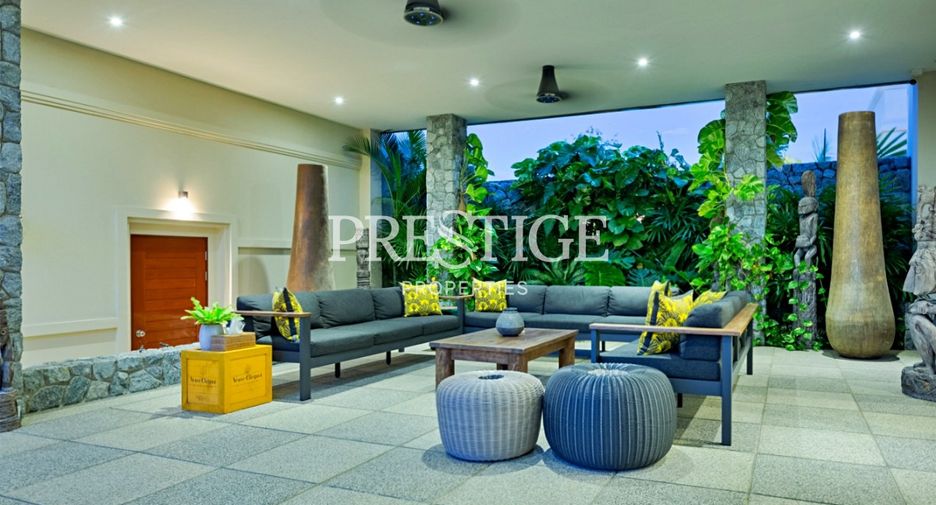 For sale 4 bedrooms house in East Pattaya, Pattaya