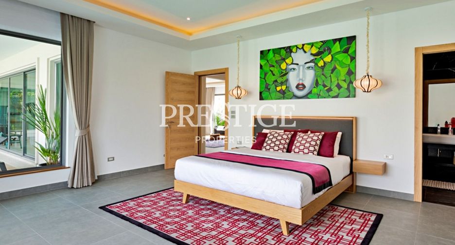 For sale 4 bedrooms house in East Pattaya, Pattaya