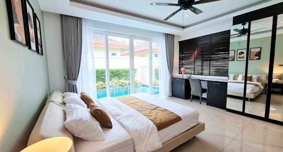 For sale 4 bedrooms house in East Pattaya, Pattaya