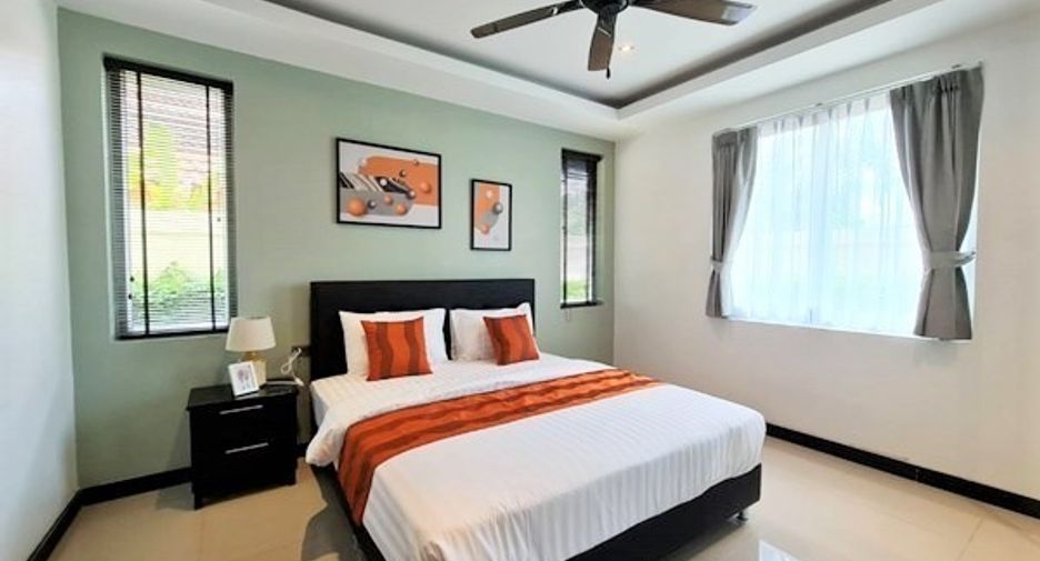 For sale 4 bedrooms house in East Pattaya, Pattaya
