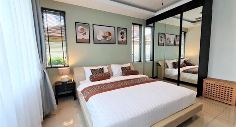 For sale 4 bedrooms house in East Pattaya, Pattaya