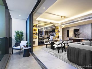 For sale 5 bedrooms condo in Khlong Toei, Bangkok