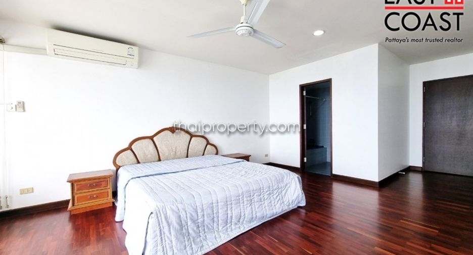 For rent 3 bedrooms condo in Bang Lamung, Chonburi
