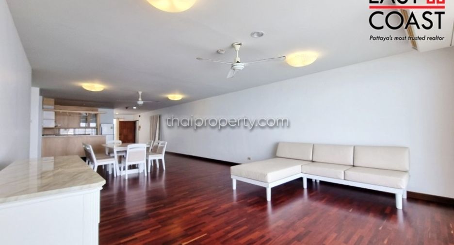 For rent 3 bedrooms condo in Bang Lamung, Chonburi