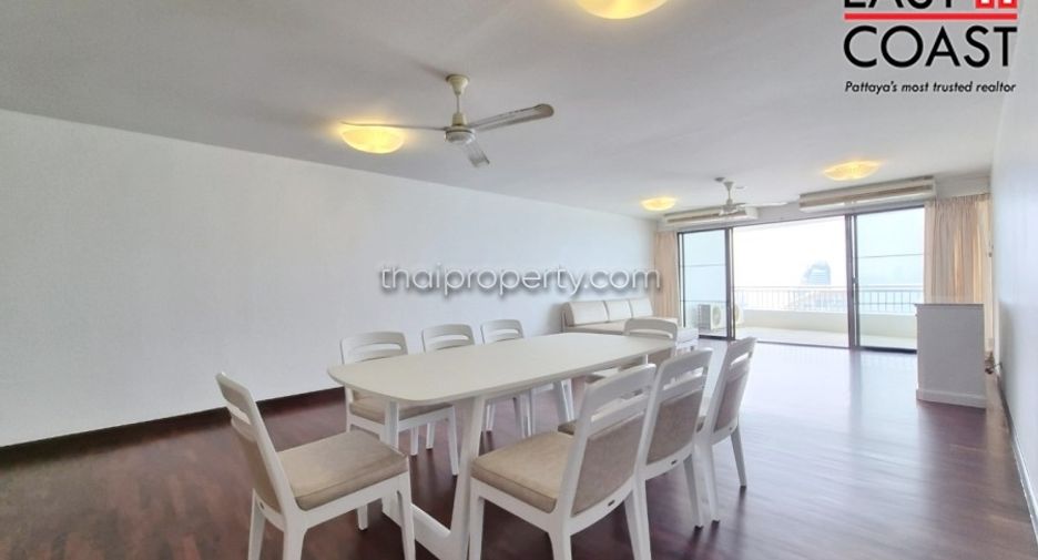 For rent 3 bedrooms condo in Bang Lamung, Chonburi