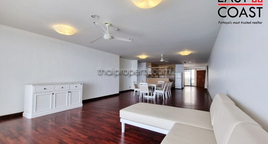 For rent 3 bedrooms condo in Bang Lamung, Chonburi