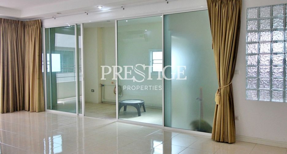 À vendre 2 chambres condo à Pratumnak, Pattaya