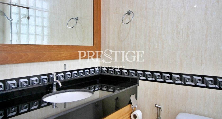 À vendre 2 chambres condo à Pratumnak, Pattaya