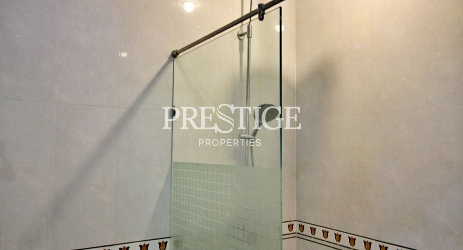 À vendre 2 chambres condo à Pratumnak, Pattaya