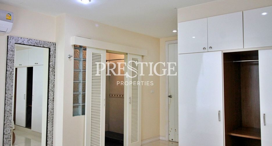 À vendre 2 chambres condo à Pratumnak, Pattaya