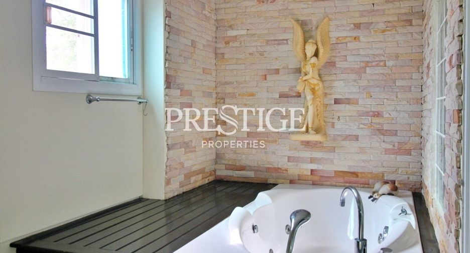 À vendre 2 chambres condo à Pratumnak, Pattaya
