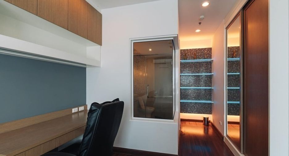 For sale 1 bed condo in Watthana, Bangkok
