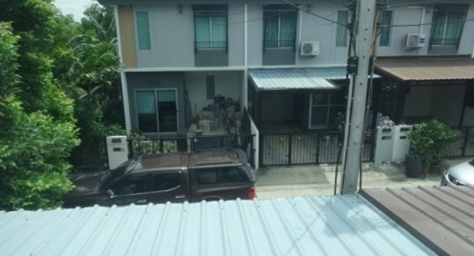 出售 3 卧室 联排别墅 在 Khlong Luang, Pathum Thani