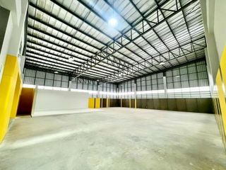 For sale 3 bed warehouse in Lam Luk Ka, Pathum Thani