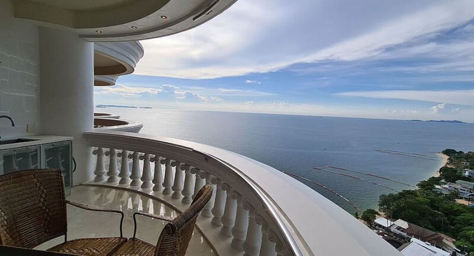 À louer et à vendre 1 chambre condo à Bang Lamung, Chonburi
