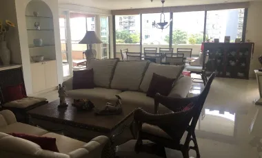 For sale 3 Beds condo in Khlong Toei, Bangkok