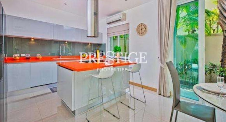 Casa en venta y en alquiler de 3 habitaciones en Bang Lamung, Chonburi