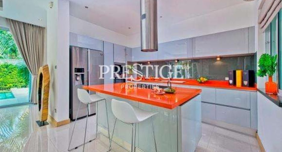 Casa en venta y en alquiler de 3 habitaciones en Bang Lamung, Chonburi