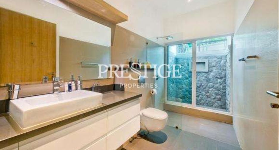 Casa en venta y en alquiler de 3 habitaciones en Bang Lamung, Chonburi