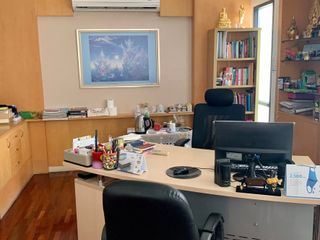 For sale office in Wang Thonglang, Bangkok
