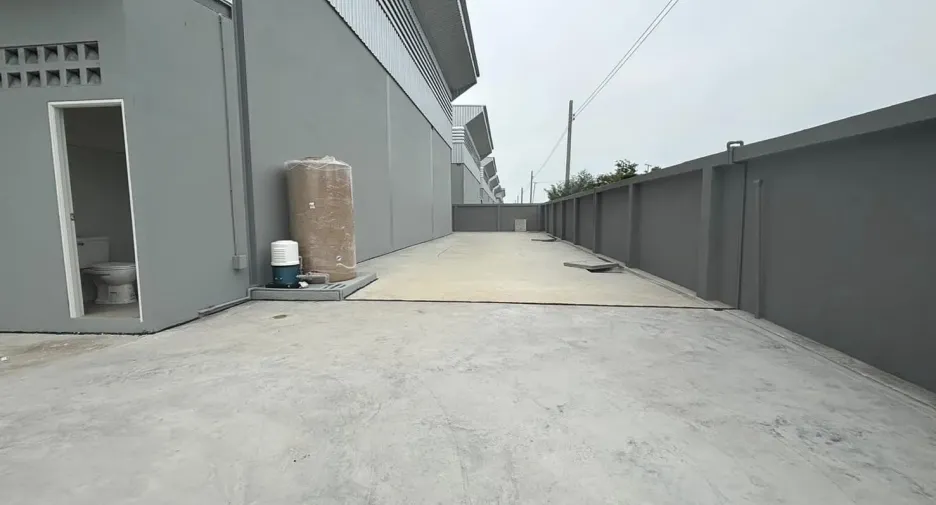 For rent そして for sale warehouse in Bang Bo, Samut Prakan