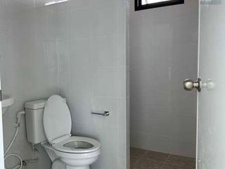 For rent and for sale warehouse in Bang Sao Thong, Samut Prakan