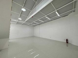 For rent 1 bed office in Khlong Toei, Bangkok
