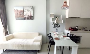 For sale 1 bed condo in Khlong Toei, Bangkok