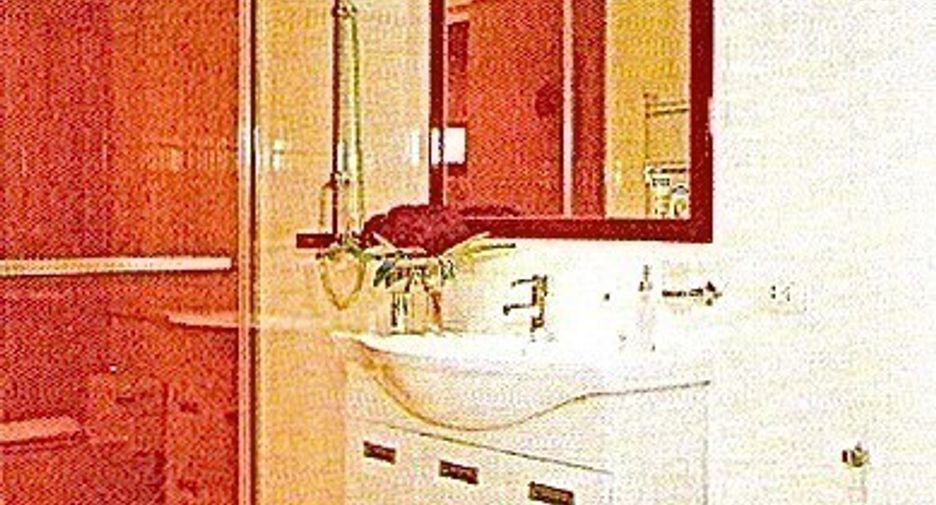 For sale 3 bedrooms condo in Khlong Toei, Bangkok