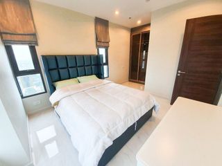 For sale 3 bedrooms condo in Watthana, Bangkok