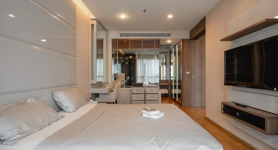 For sale 1 Beds condo in Sathon, Bangkok